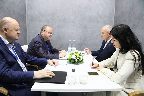 Олег Мельниченко участвует в XII форуме регионов России и Беларуси