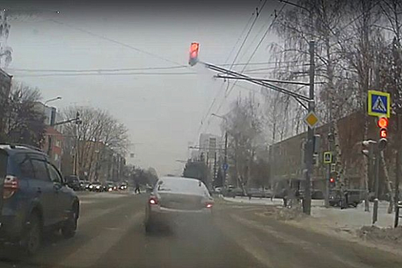 В Сети опубликовано видео «стадного инстинкта» пензенских водителей