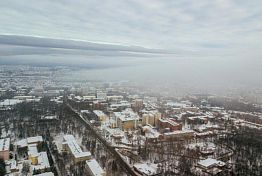 В Пензе на улице Кулакова мужчина размахивал топором