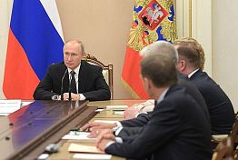 Владимир Путин провел совещание с постоянными членами СовБеза Владимир Путин провел совещание с постоянными членами СовБеза