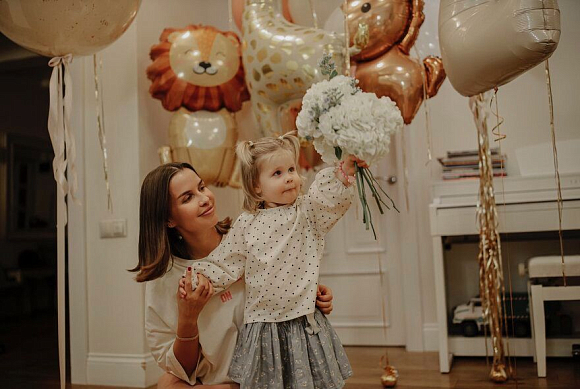 Четыре истории о главном: рассказы мам Антона Макарского, Олега Денисова, Татьяны Куртуковой и сестёр Фролкиных