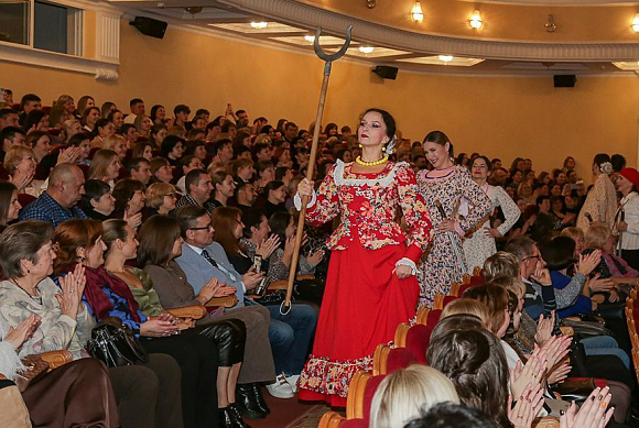 В Пензе скупили все билеты на премьеру спектакля «Бабий бунт»