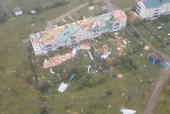 Губернатор показал последствия урагана в Никольске на видео