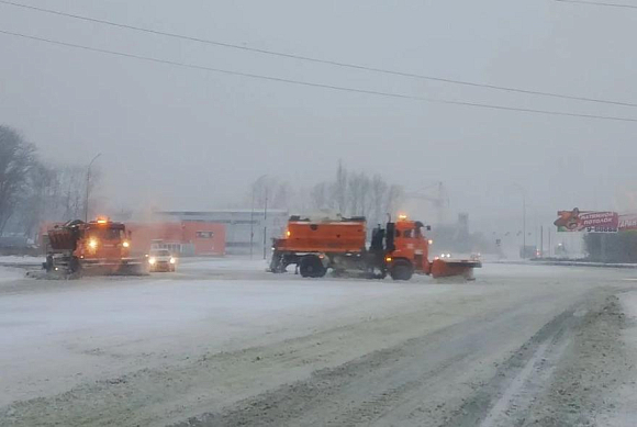 В Пензенской области на дорогах задействованы сотни единиц снегоуборочной техники