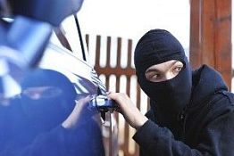 В Пензе задержан молодой человек, совершавший кражи из автомобилей В Пензе задержан молодой человек, совершавший кражи из автомобилей