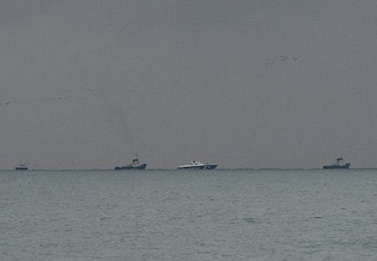 Водолазы МЧС осмотрели найденные фрагменты разбившегося Ту-154