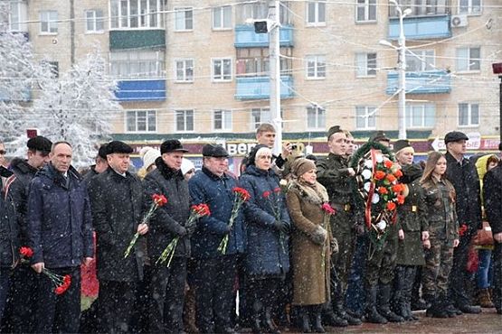 В Пензе почтили память неизвестных солдат