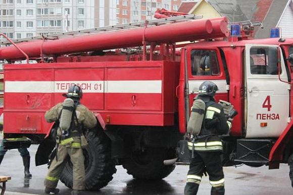 В Пензе сгорели две деревянные бани