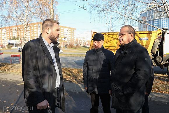 Мельниченко проверил строительство коллектора на пр. Строителей