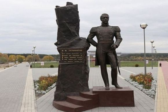 СК проводит проверку по факту гибели автора памятника Лермонтову в Спутнике