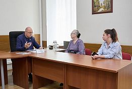  Вадим Супиков провел прием граждан в региональном парламенте