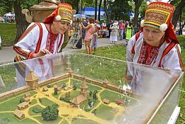 Пензенский Спас-2016: ярмарка меда и поделок, а также «сумасшедшая лаборатория» Пензенский Спас-2016: ярмарка меда и поделок, а также «сумасшедшая лаборатория»