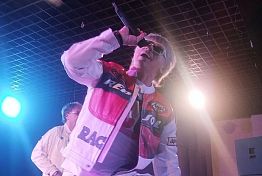 В Пензе выступили звезды 90-х Сергей Васюта и «Сладкий сон»