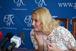 Анастасия Волочкова: «Как можно царицу обливать грязью?» Анастасия Волочкова: «Как можно царицу обливать грязью?»