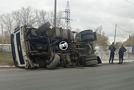 Под Пензой на трассе М-5 столкнулись два грузовика