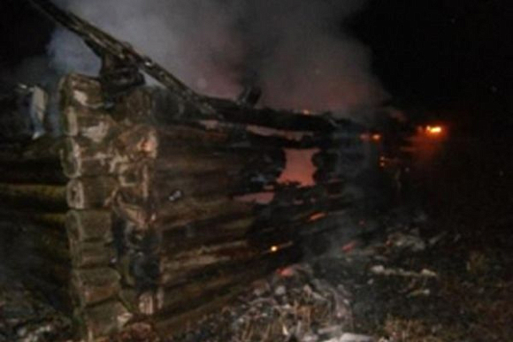 В Пензенской области сгорели баня, гараж и надворные постройки