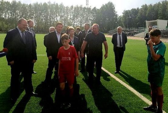 Андрей Турчак оценил новый стадион и ФОК в Каменке