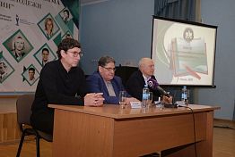 Известные хоккеисты встретились с пензенской молодежью