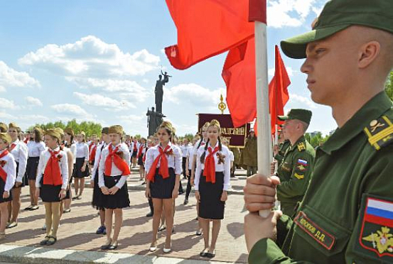 9 мая 2019 в Пензе: афиша, «Бессмертный полк», движение транспорта, салют