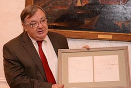 Подарок директора Госархива РФ передадут в музей Ключевского Подарок директора Госархива РФ передадут в музей Ключевского