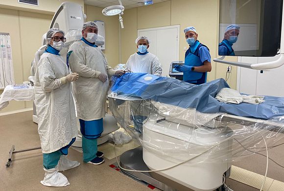 Пензенские врачи имплантировали двухкамерный электрокардиостимулятор 86-летней пациентке