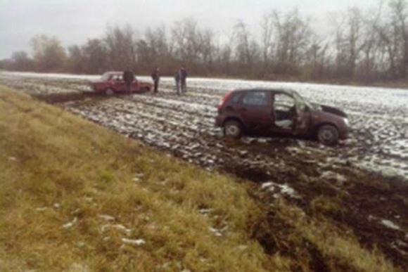 В Каменском районе столкнулись 4 авто, пятеро пострадавших