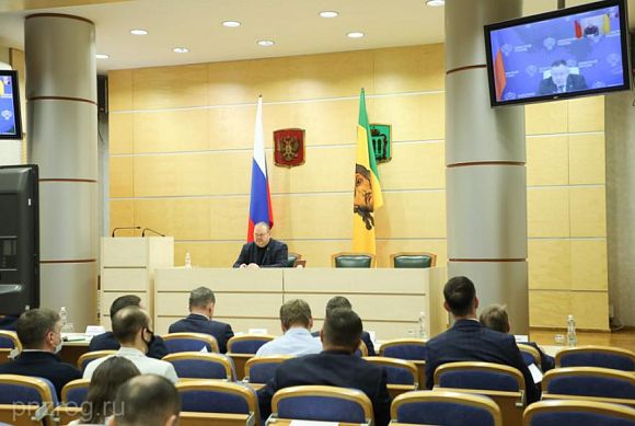 Мельниченко принял участие в совещании Министра строительства и ЖКХ РФ