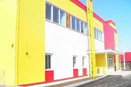 В Неверкино готовятся к открытию бассейна на четыре дорожки