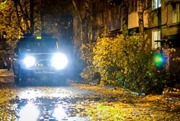 В Пензе задержали мужчину, который вскрывал автомобили и крал деньги В Пензе задержали мужчину, который вскрывал автомобили и крал деньги