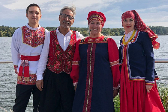 Тот еще дед: Александр Ермаков отметил 40-летие творческой деятельности