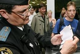 800 жителей Пензенской области не выпустили за границу из-за долгов 800 жителей Пензенской области не выпустили за границу из-за долгов