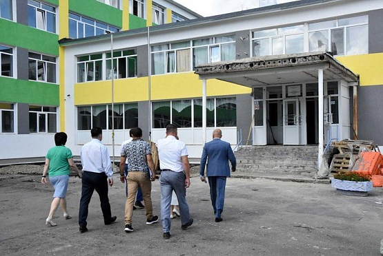 Прокуратура заинтересовалась затянувшимся ремонтом в школе №52