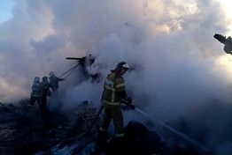В Бессоновском районе срубовый дом тушили 10 пожарных