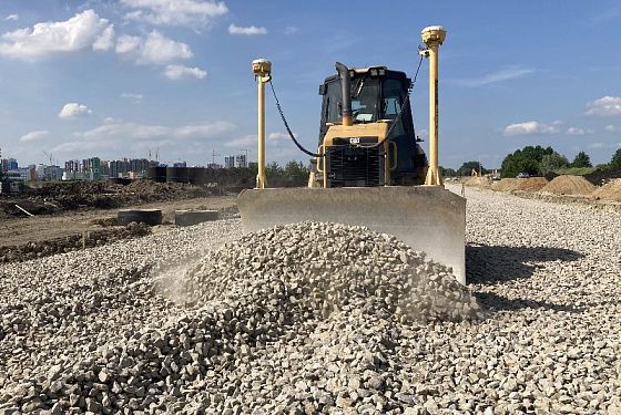 Строительство нового участка Прибрежного бульвара продолжается