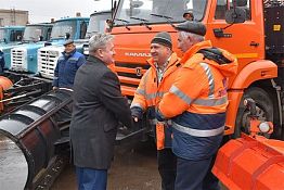 Мэр Пензы призвал максимально экономно расходовать средства на уборку снега Мэр Пензы призвал максимально экономно расходовать средства на уборку снега