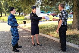 Житель Пензенской области метлой отрабатывает вину перед сыном