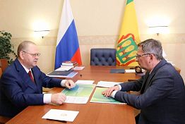 Олег Мельниченко озвучил рекордные показатели уборочной кампании