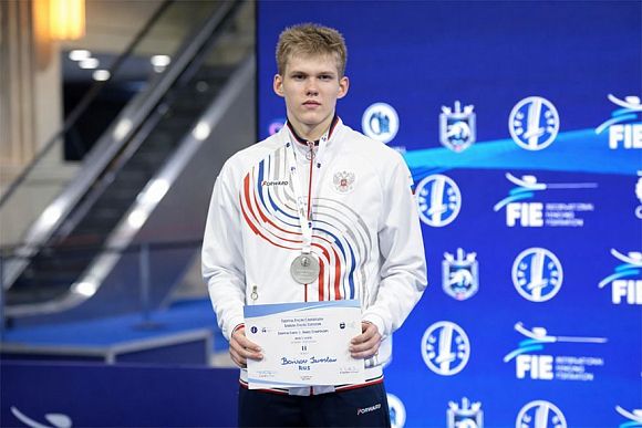 Пензенский спортсмен стал серебряным призером первенства Европы по фехтованию