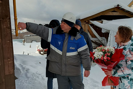 Многодетной семье Тимаковых из Алферьевки подключили газ