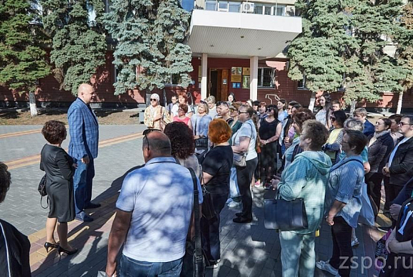 Вадим Супиков организовал для пензенских библиотекарей экскурсию в «Тарханы»