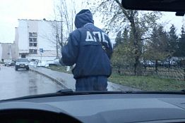 В Пензе на ул. Суворова пьяный водитель напал на инспектора ДПС