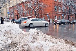 Белозерцев раскритиковал работу коммунальщиков после снегопада Белозерцев раскритиковал работу коммунальщиков после снегопада