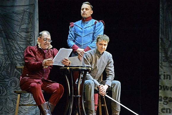 Рецензия на спектакль «Гамлет. Эпизоды» (2024) в Пензенском драмтеатре: авторский взгляд