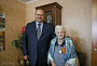 Олег Мельниченко поздравил Анну Комратову, Фото правительства Пензенской области