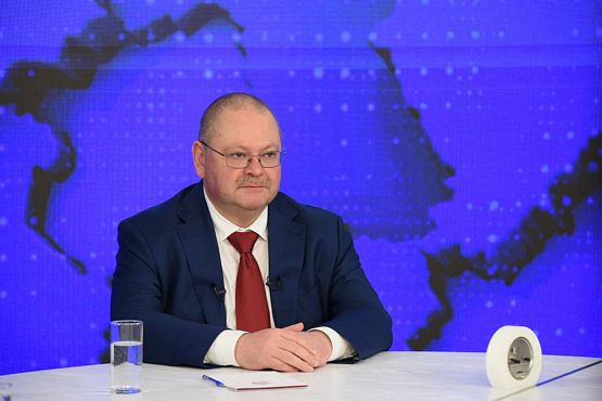 На прямую линию Олега Мельниченко поступило 2137 вопросов