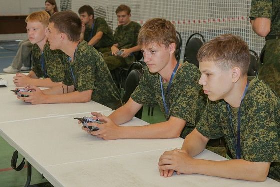 В Пензе гвардейцев учили управлять дронами