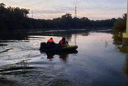 В Пензе унесло по Суре лодку с двумя девочками