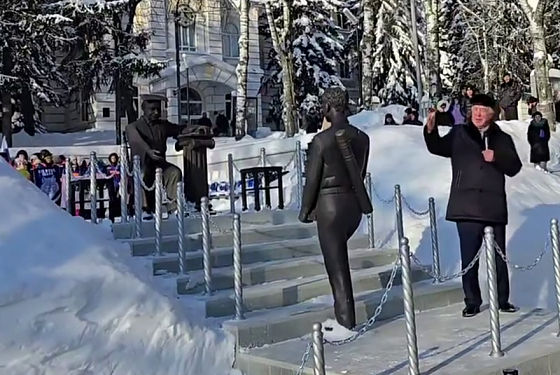 В ПГУ установили памятник экзамену