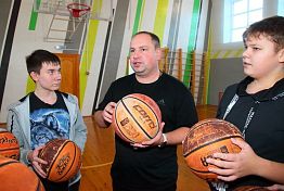 Нашел работу и мир: как учитель из Белгорода переехал в Каменку и получил 1 млн рублей Нашел работу и мир: как учитель из Белгорода переехал в Каменку и получил 1 млн рублей