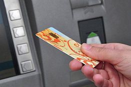 Пожилая пензячка, рассчитывая на крупную сумму, перевела мошенникам 22 тыс. рублей Пожилая пензячка, рассчитывая на крупную сумму, перевела мошенникам 22 тыс. рублей